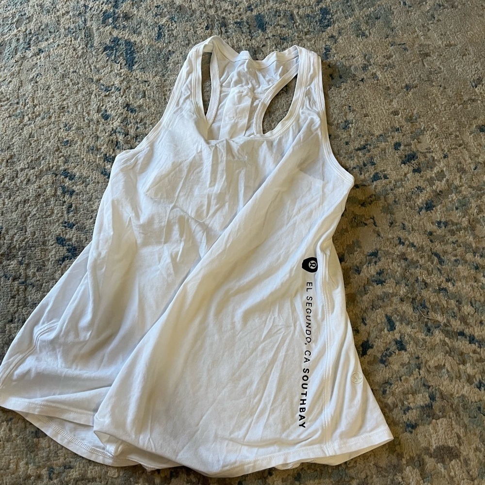 Lululemon love tank top pleated El Segundo, ca Southbay logo size 8